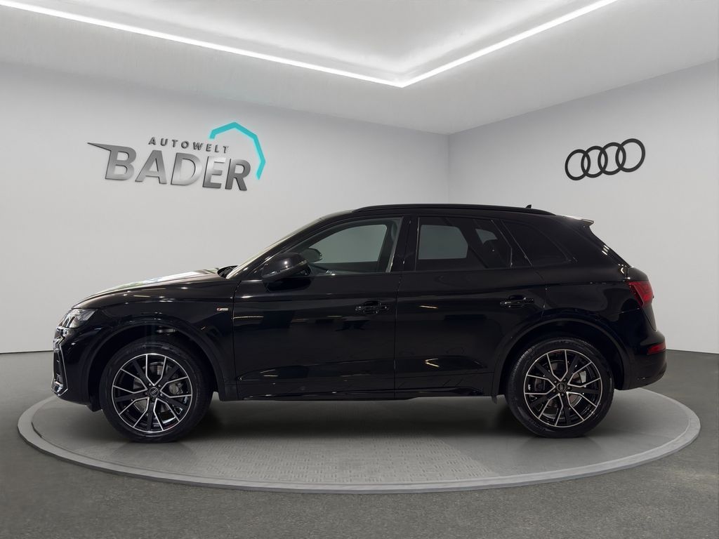 Audi Q5 2023 г. Чёрный, пробег 54400 км