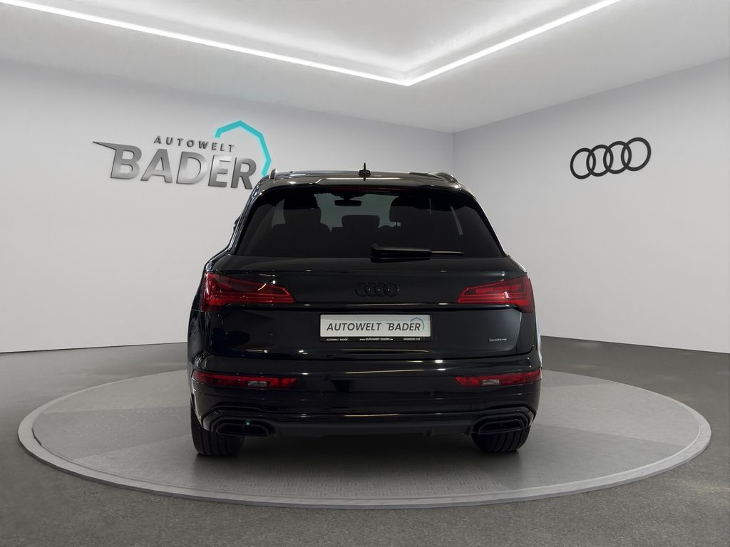 Audi Q5 2023 г. Чёрный, пробег 54400 км