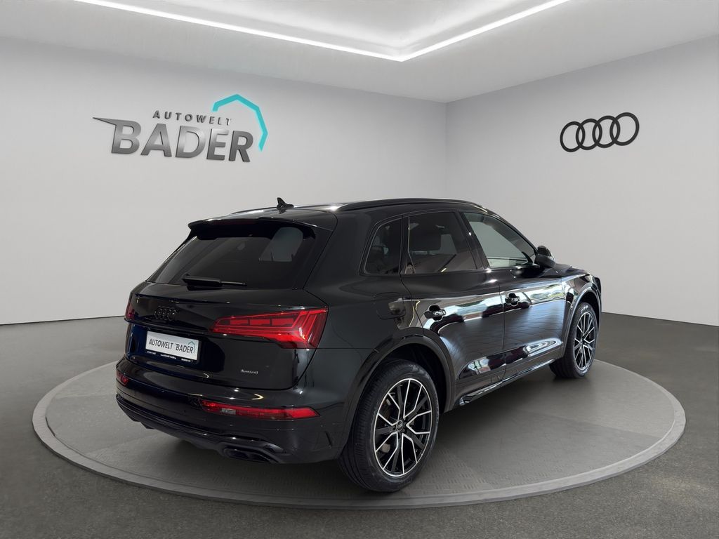 Audi Q5 2023 г. Чёрный, пробег 54400 км