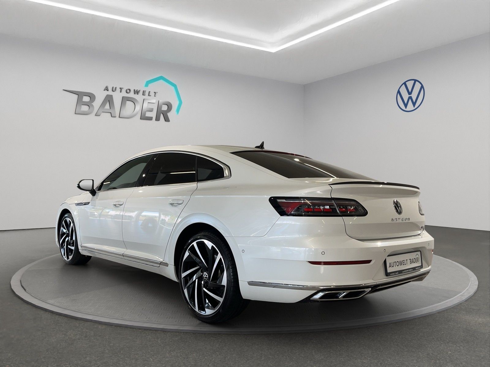 Volkswagen Arteon 2023 г. Белый, пробег 52339 км