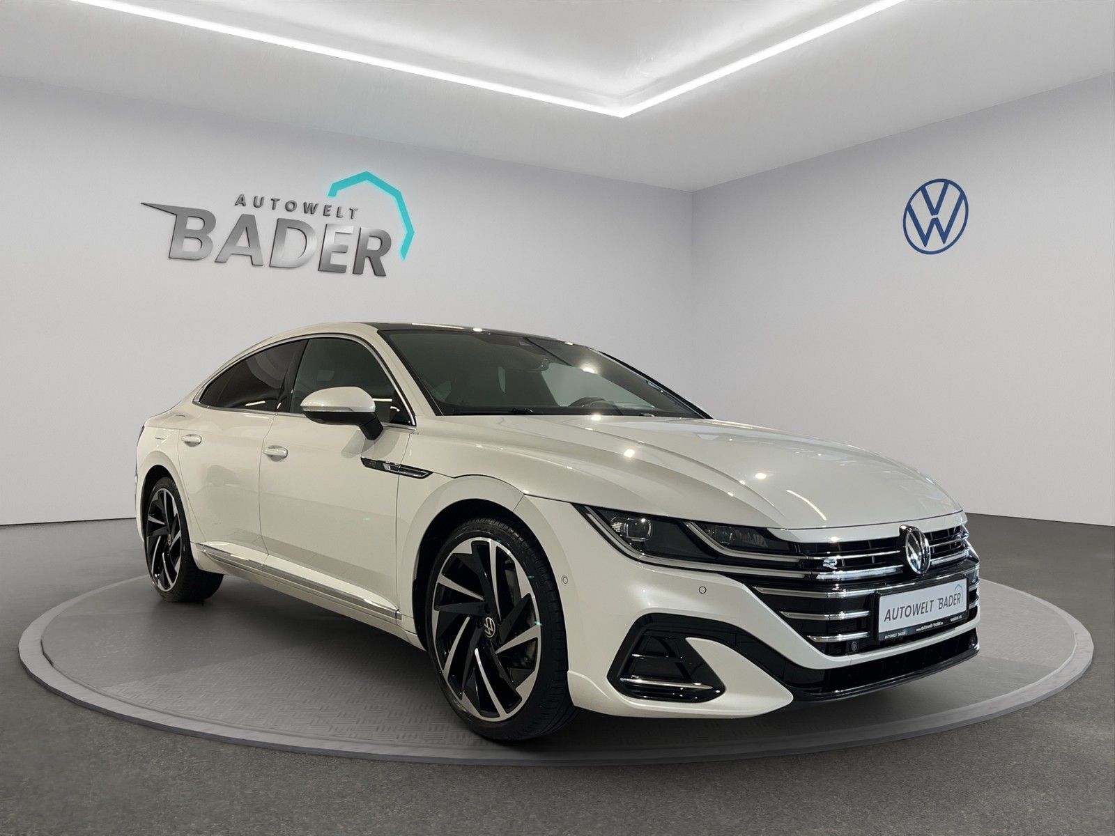 Volkswagen Arteon 2023 г. Белый, пробег 52339 км