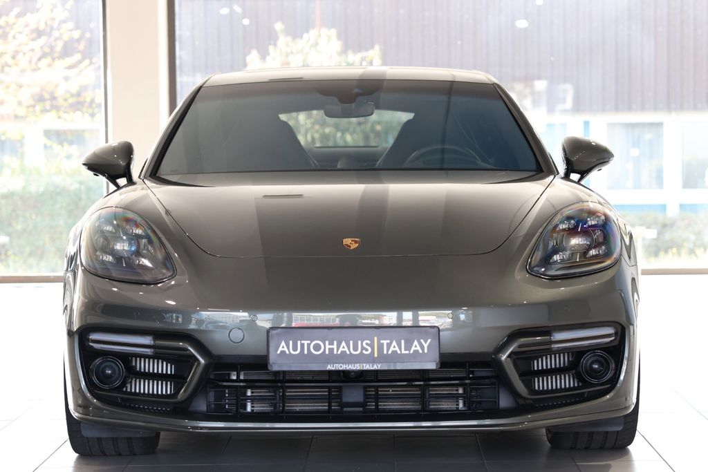 Porsche Panamera 2021 г. Зелёный, пробег 7780 км