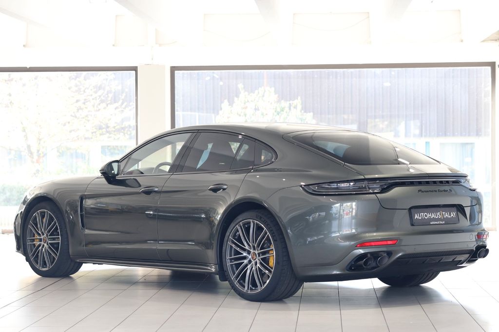Porsche Panamera 2021 г. Зелёный, пробег 7780 км