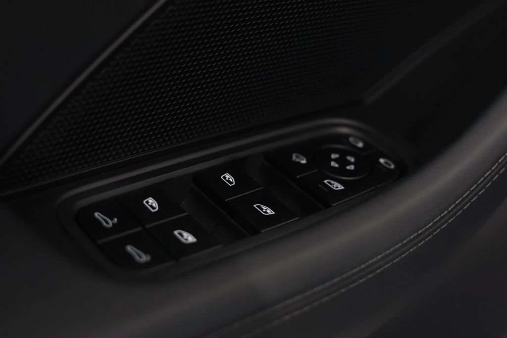 Porsche Panamera 2021 г. Зелёный, пробег 7780 км