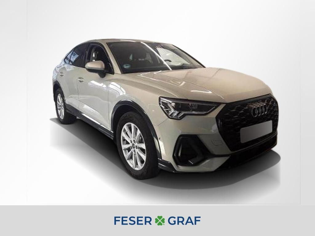 Audi Q3 2023 г. Серебристый, пробег 46100 км