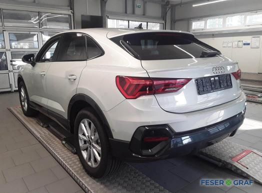 Audi Q3 2023 г. Серебристый, пробег 46100 км