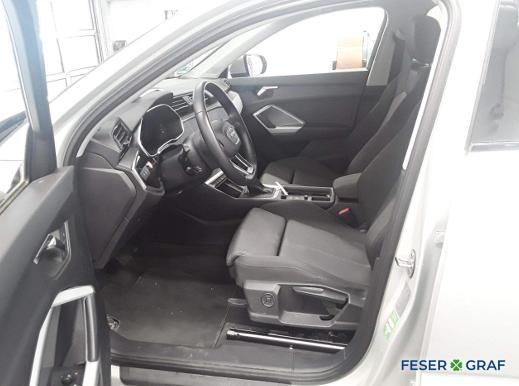 Audi Q3 2023 г. Серебристый, пробег 46100 км