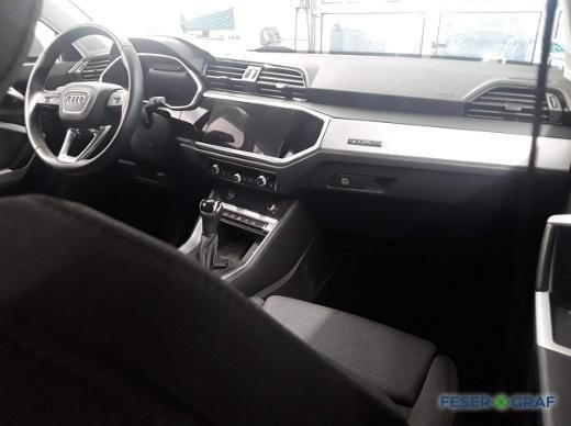 Audi Q3 2023 г. Серебристый, пробег 46100 км