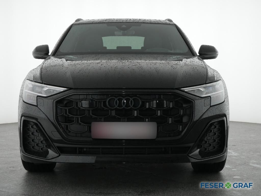 Audi Q8 2025 г. Чёрный, пробег 39900 км