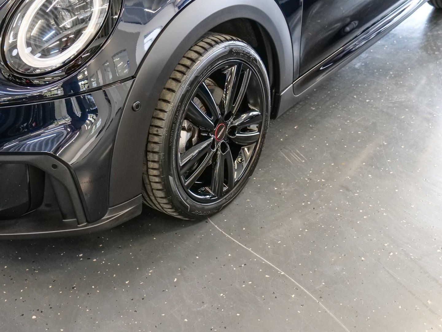 Mini COOPER 2023 г. Чёрный, пробег 48305 км