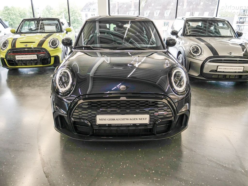 Mini COOPER 2023 г. Чёрный, пробег 48305 км