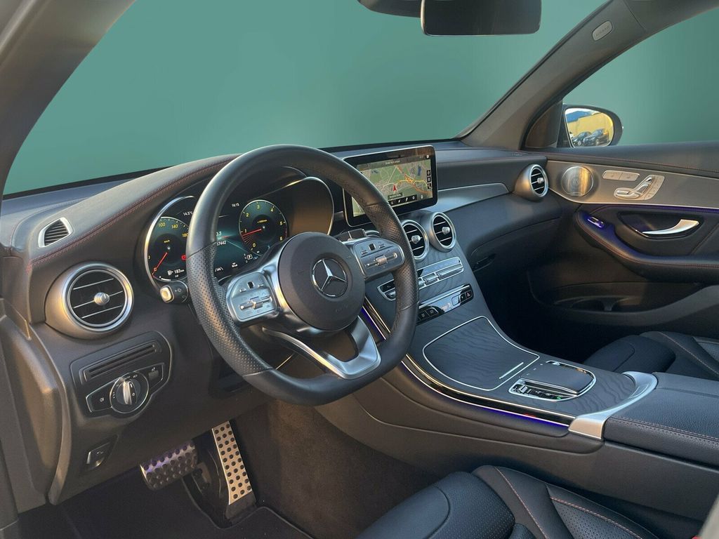 Mercedes-Benz GLC 300 2023 г. Синий, пробег 17450 км