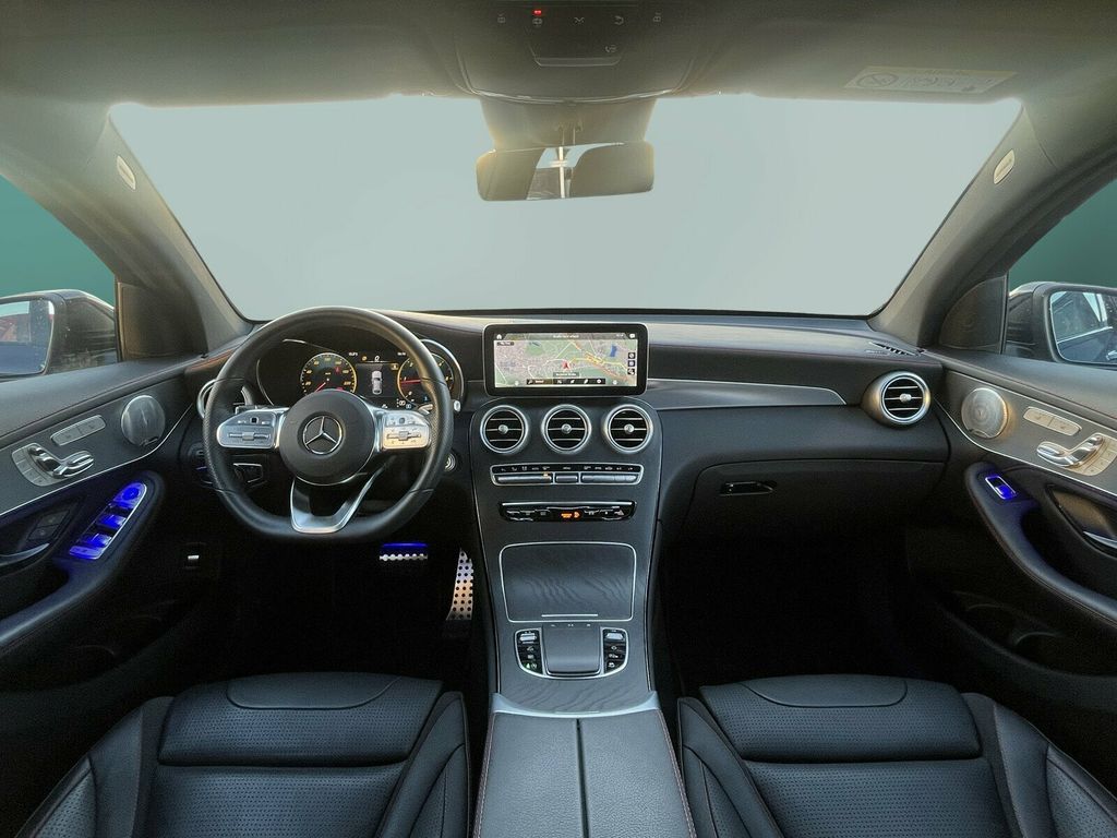 Mercedes-Benz GLC 300 2023 г. Синий, пробег 17450 км
