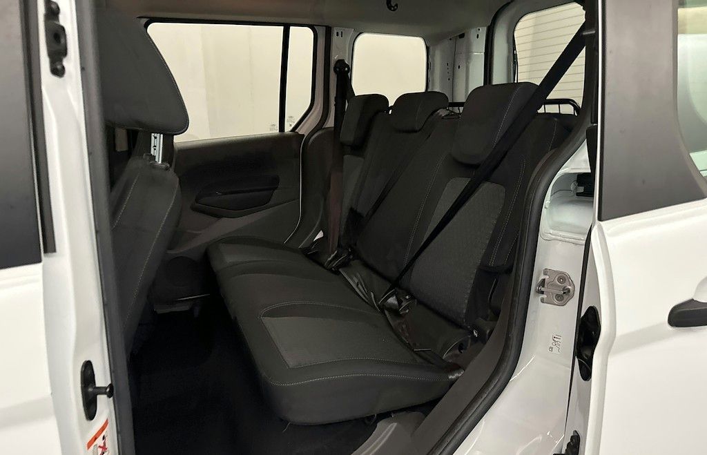 Ford Tourneo Connect 2022 г. Белый, пробег 48600 км