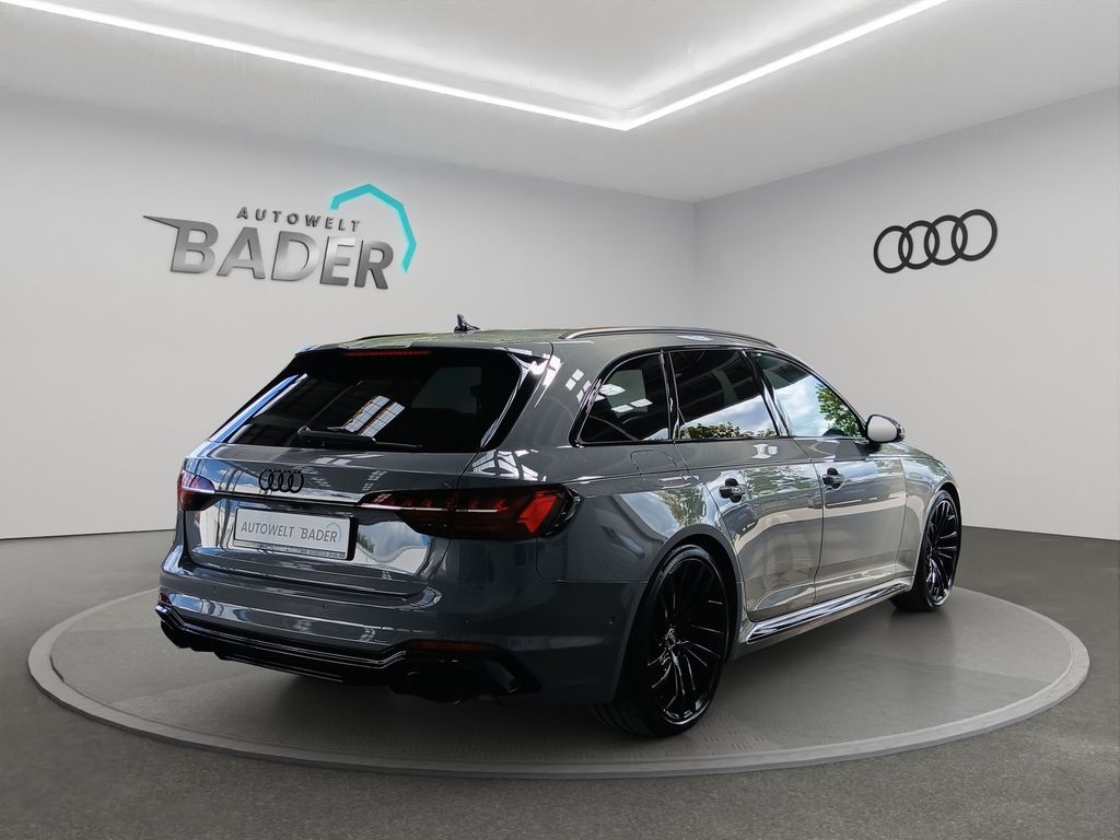 Audi RS4 2022 г. Серый, пробег 45719 км