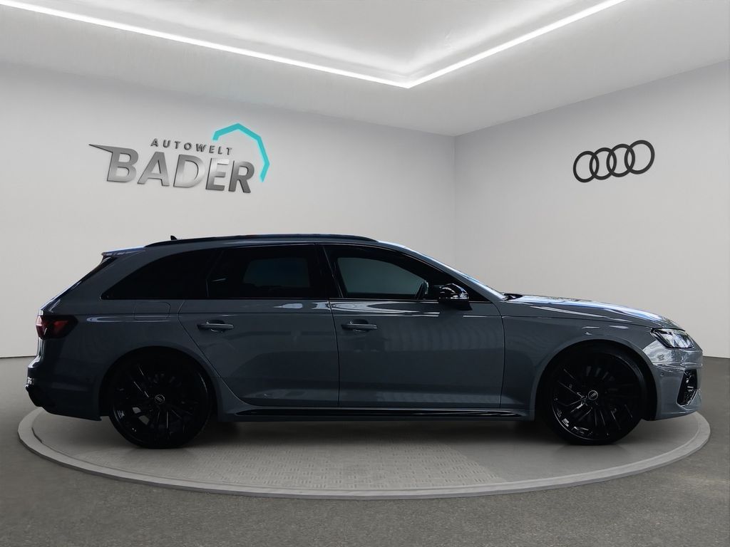 Audi RS4 2022 г. Серый, пробег 45719 км