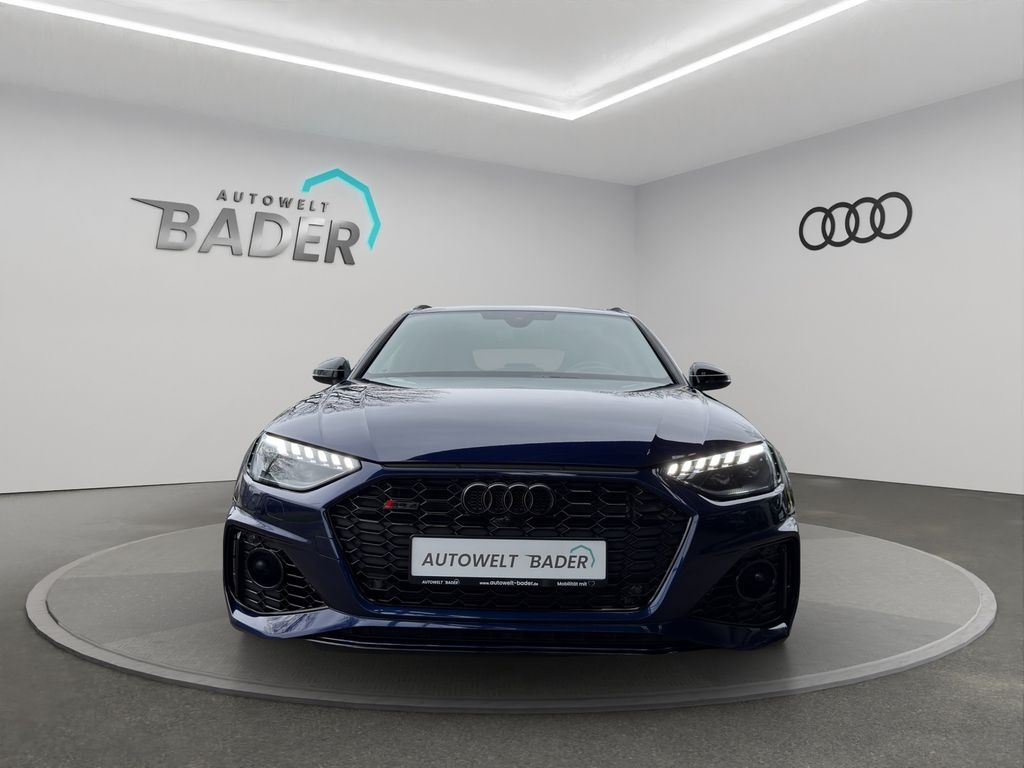 Audi RS4 2024 г. Синий, пробег 49274 км