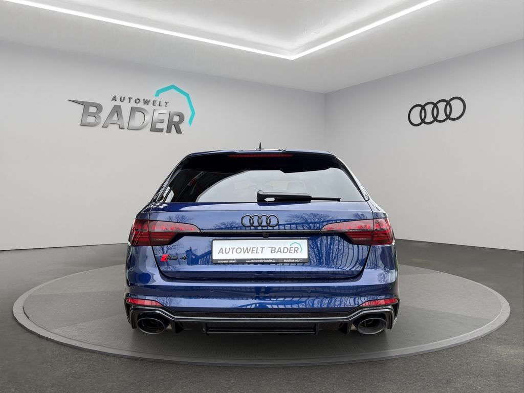 Audi RS4 2024 г. Синий, пробег 49274 км