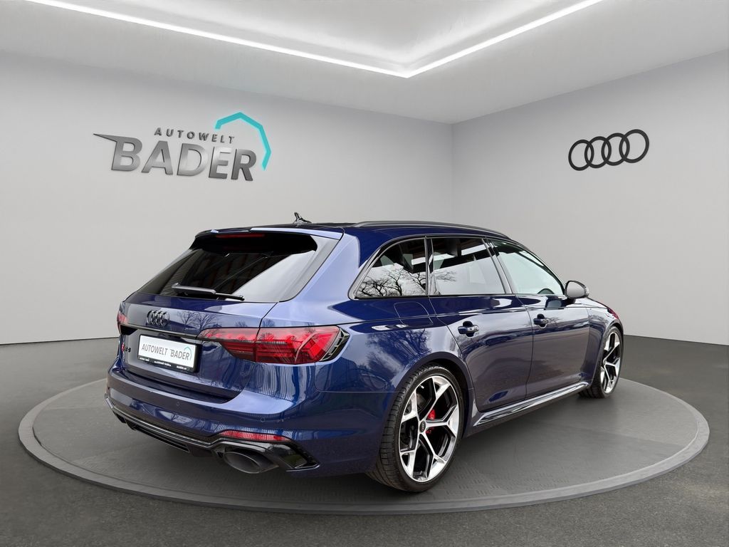 Audi RS4 2024 г. Синий, пробег 49274 км