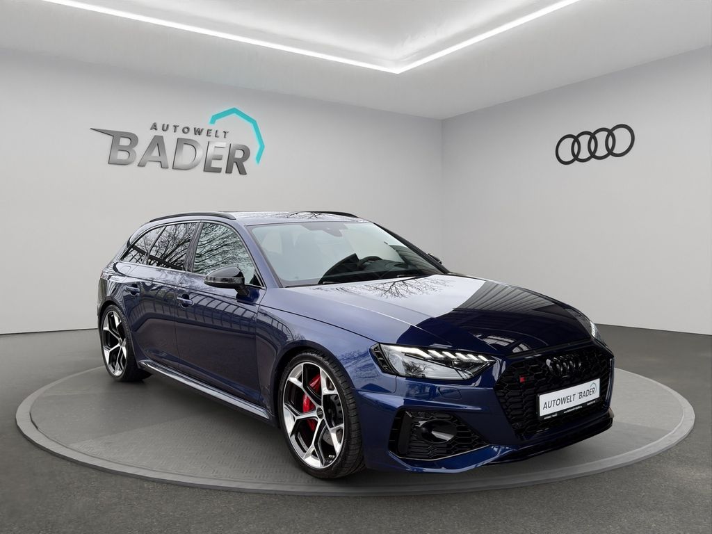 Audi RS4 2024 г. Синий, пробег 49274 км
