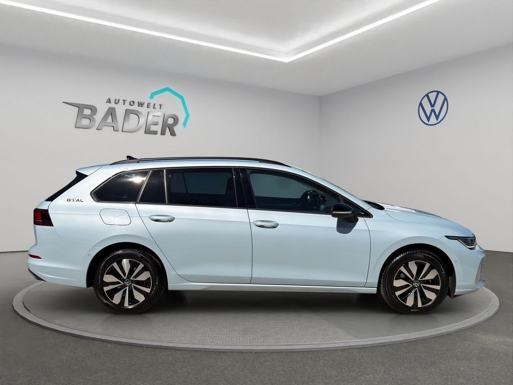 Volkswagen Golf 2025 г. Синий, пробег 27913 км