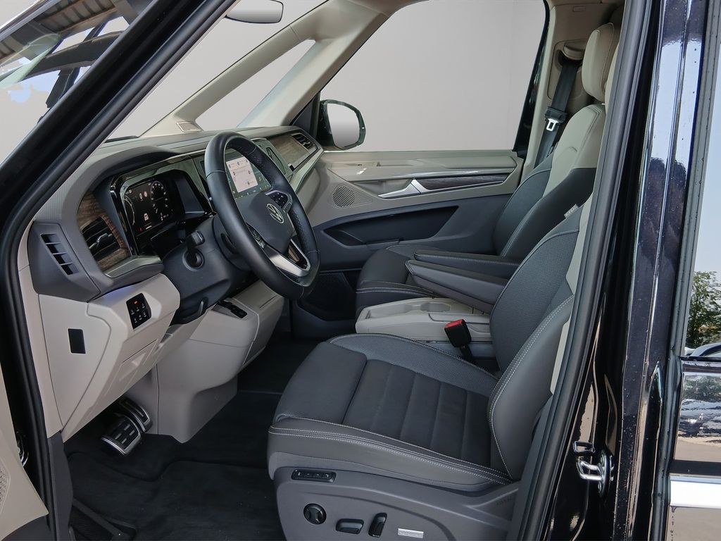 Volkswagen T7 MULTIVAN 2025 г. Чёрный, пробег 14990 км
