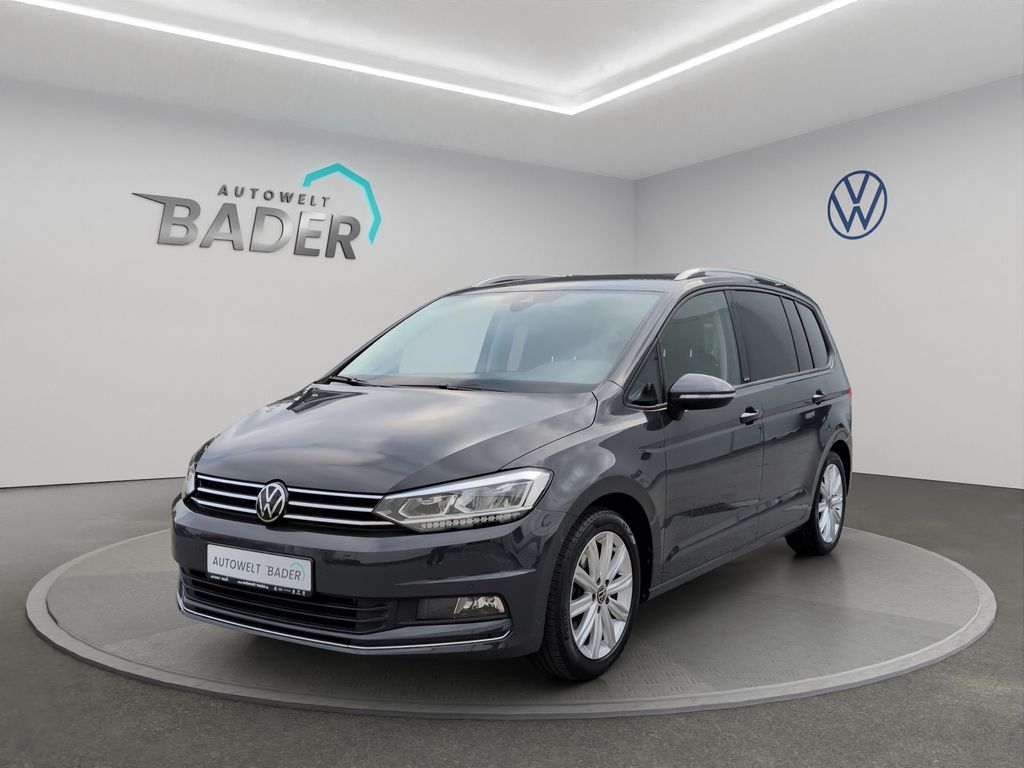 Volkswagen Touran 2023 г. Серый, пробег 54273 км