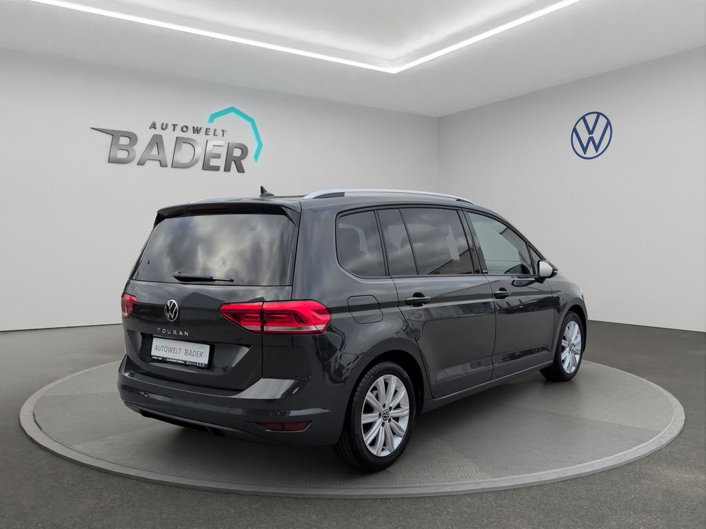 Volkswagen Touran 2023 г. Серый, пробег 54273 км