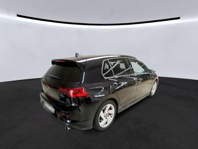 Volkswagen Golf 2023 г. Чёрный, пробег 55610 км