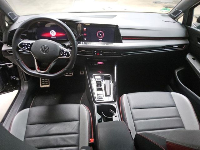 Volkswagen Golf 2023 г. Чёрный, пробег 55610 км