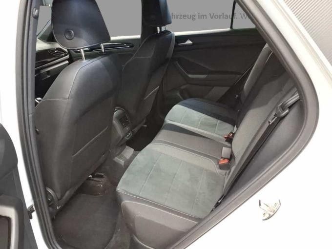 Volkswagen T-Roc 2022 г. Белый, пробег 31315 км