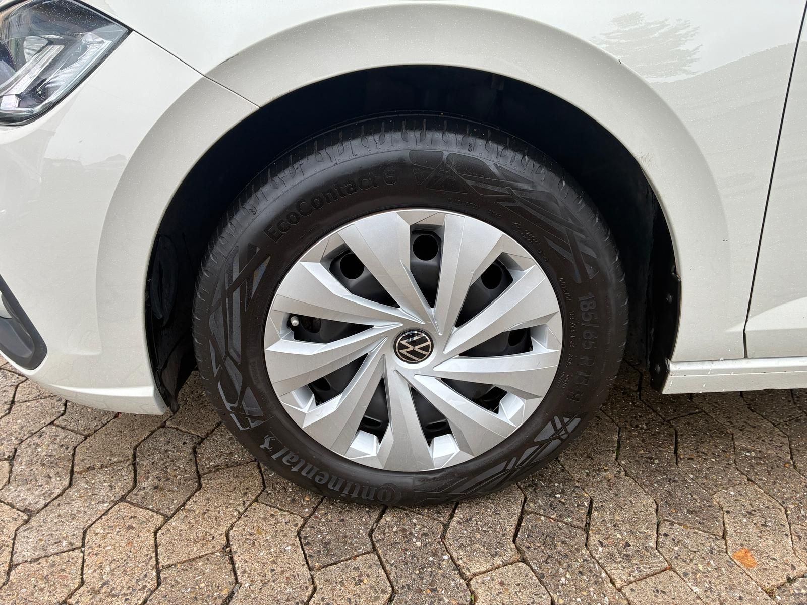 Volkswagen Polo 2022 г. Серый, пробег 39990 км