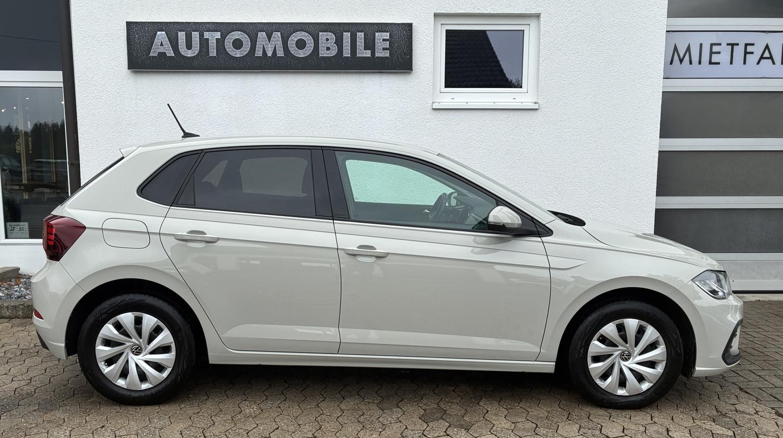 Volkswagen Polo 2022 г. Серый, пробег 39990 км