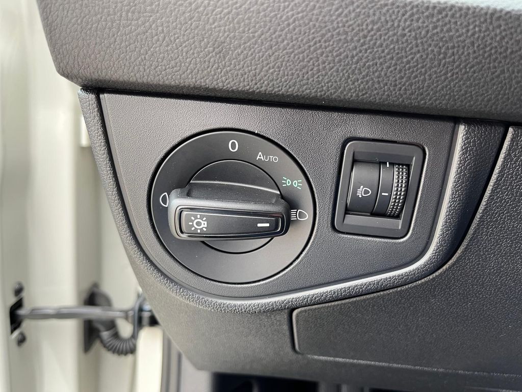 Volkswagen Polo 2022 г. Серый, пробег 39990 км