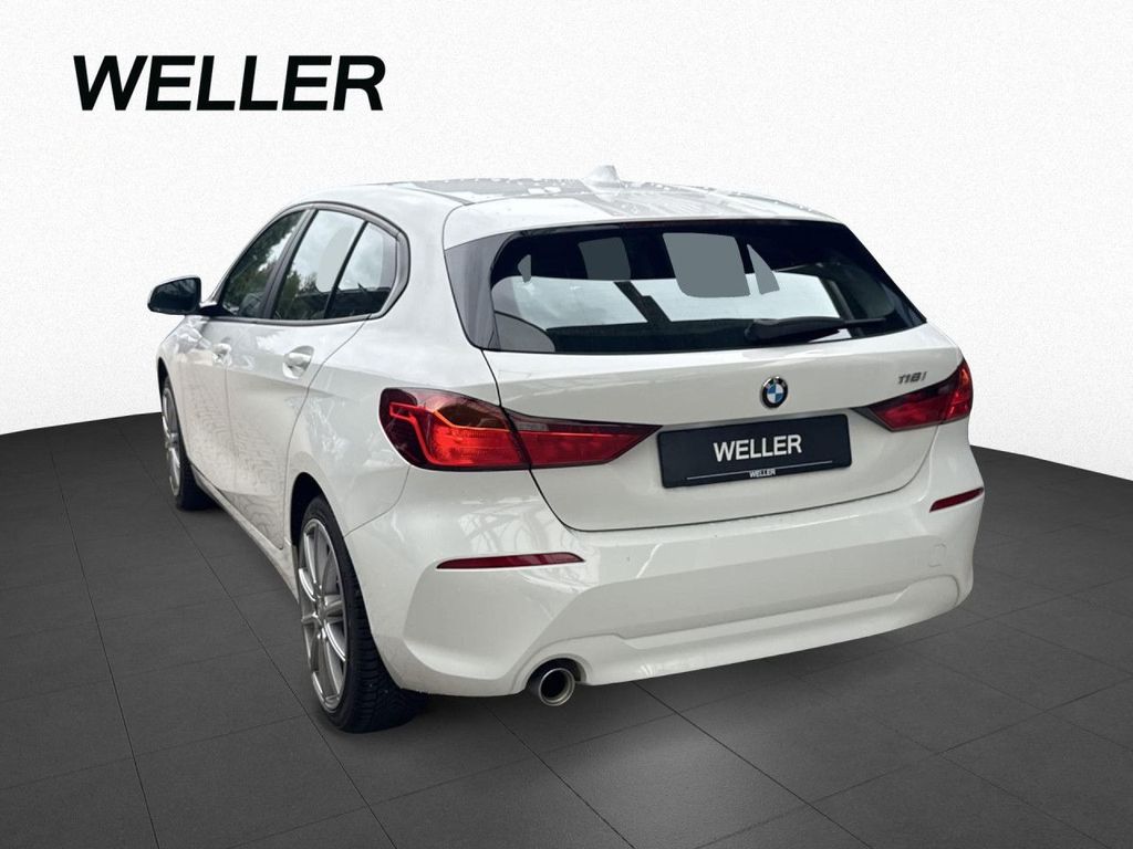 BMW 116 2023 г. Белый, пробег 39284 км