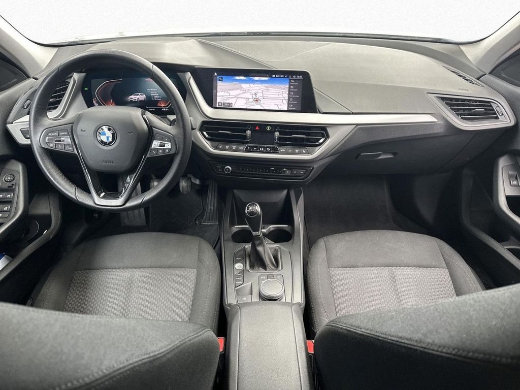 BMW 116 2023 г. Белый, пробег 39284 км