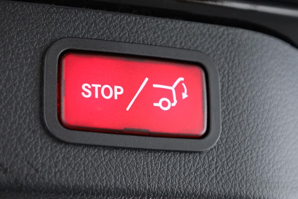 Mercedes-Benz V 300 2024 г. Чёрный, пробег 52600 км