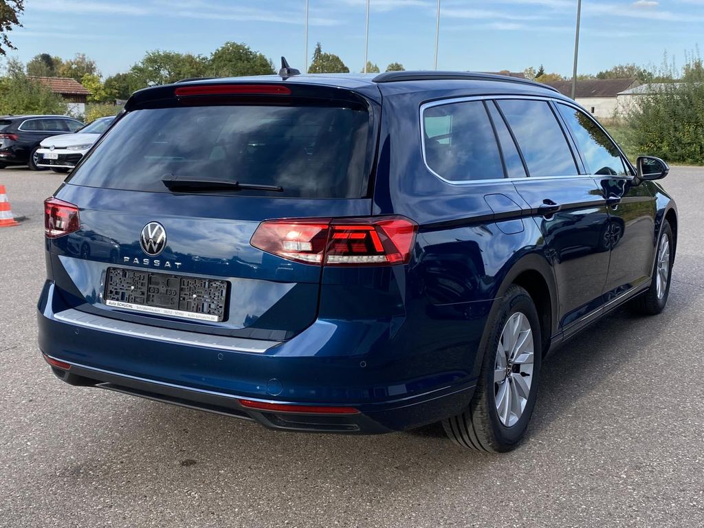 Volkswagen PASSAT VARIANT 2024 г. Синий, пробег 57562 км