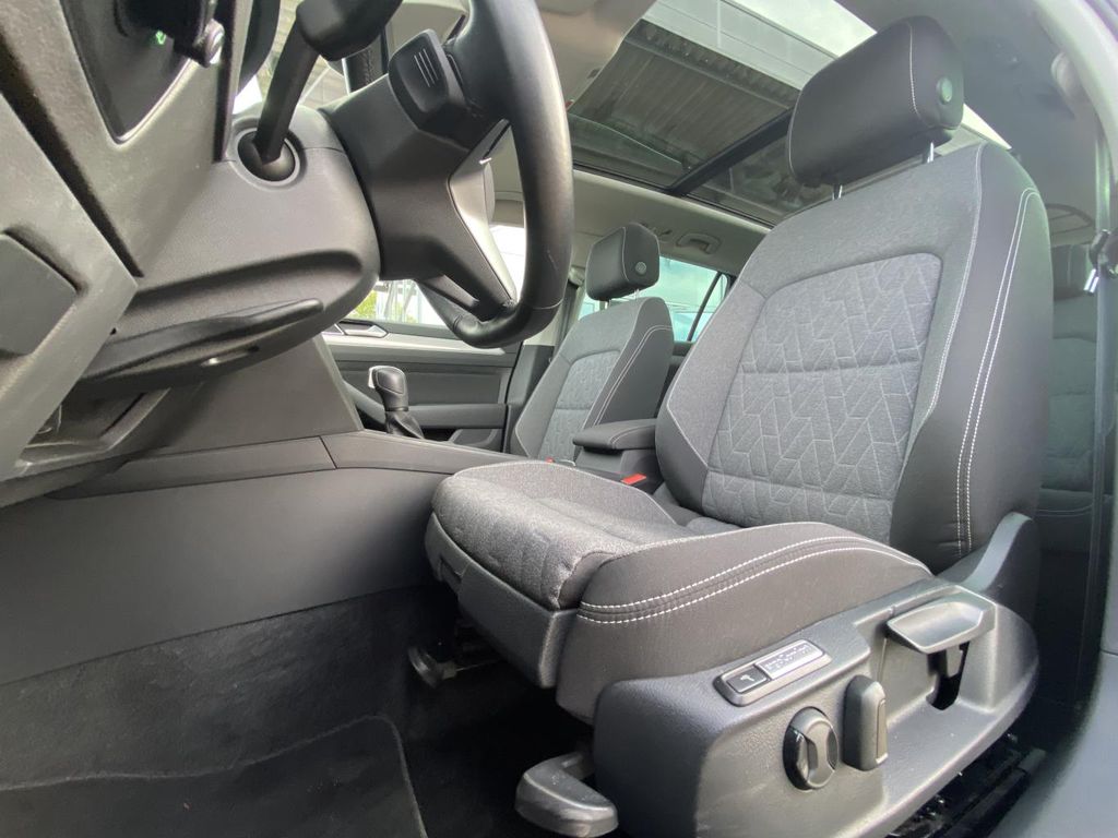 Volkswagen PASSAT VARIANT 2024 г. Синий, пробег 57562 км