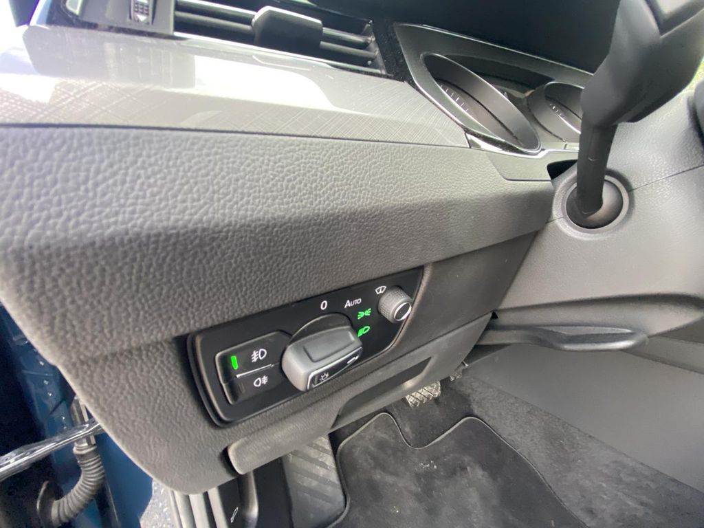 Volkswagen PASSAT VARIANT 2024 г. Синий, пробег 57562 км