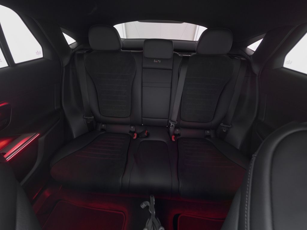 Mercedes-Benz GLC 200 2026 г. Серебристый, пробег 12032 км