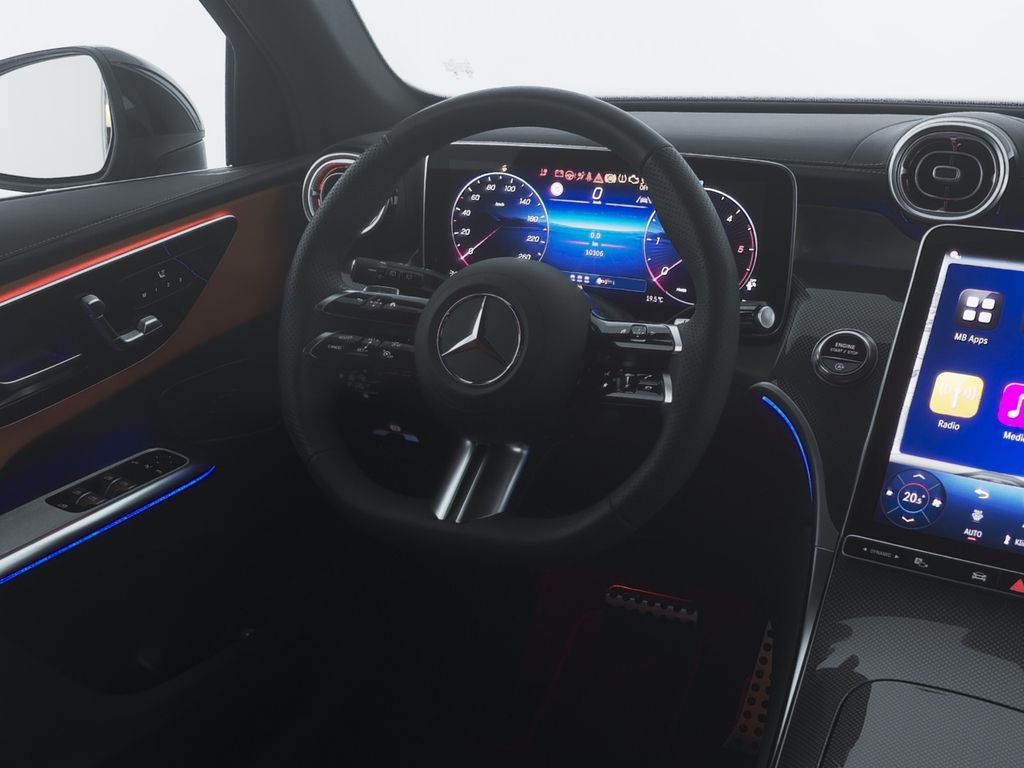 Mercedes-Benz GLC 220 2026 г. Чёрный, пробег 10307 км