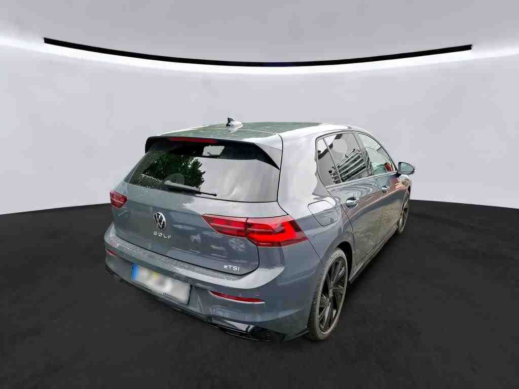 Volkswagen Golf 2024 г. Серый, пробег 31900 км