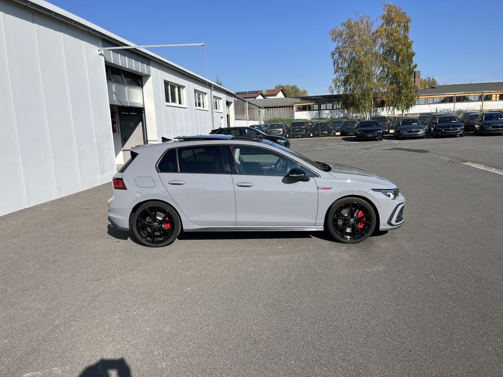 Volkswagen Golf 2023 г. Серый, пробег 27684 км