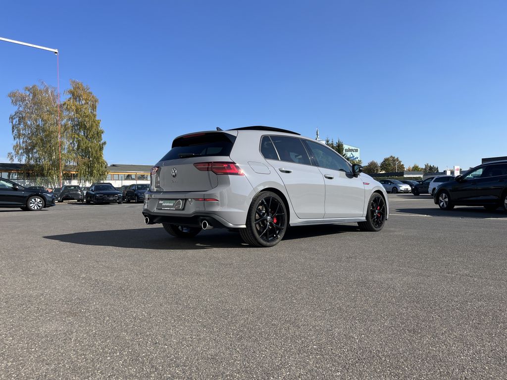 Volkswagen Golf 2023 г. Серый, пробег 27684 км