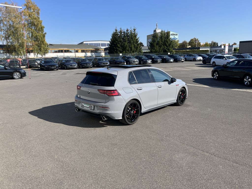 Volkswagen Golf 2023 г. Серый, пробег 27684 км