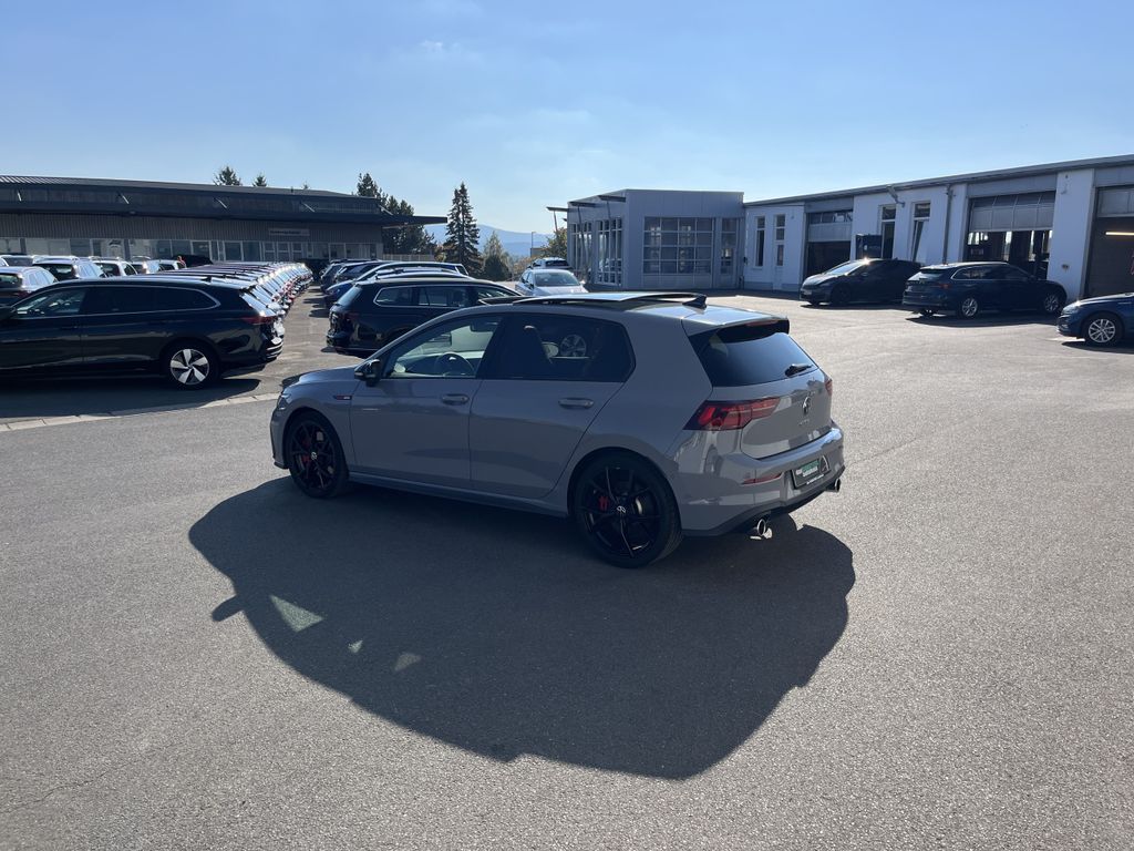 Volkswagen Golf 2023 г. Серый, пробег 27684 км