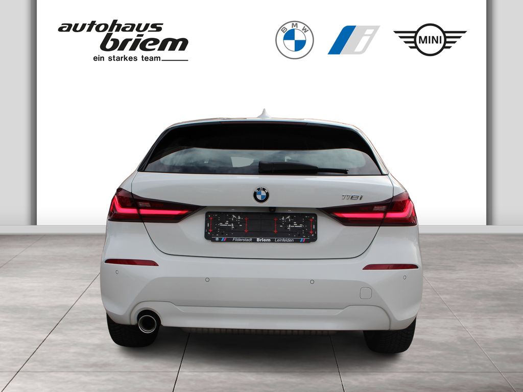BMW 118 2023 г. Белый, пробег 48590 км