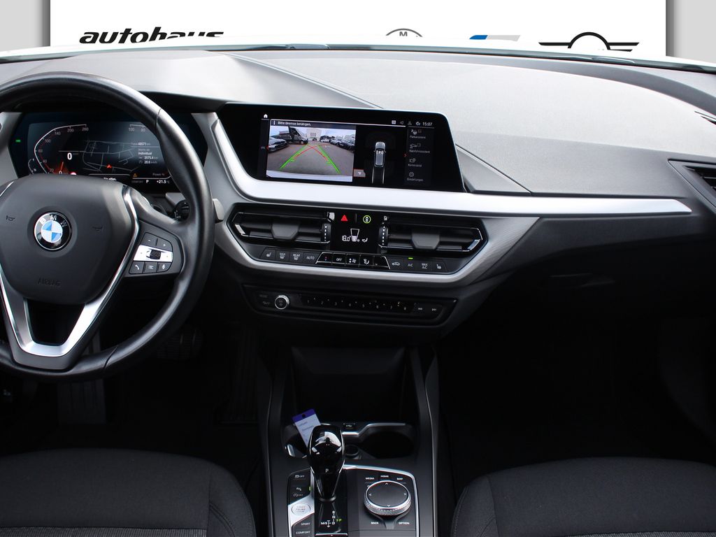 BMW 118 2023 г. Белый, пробег 48590 км