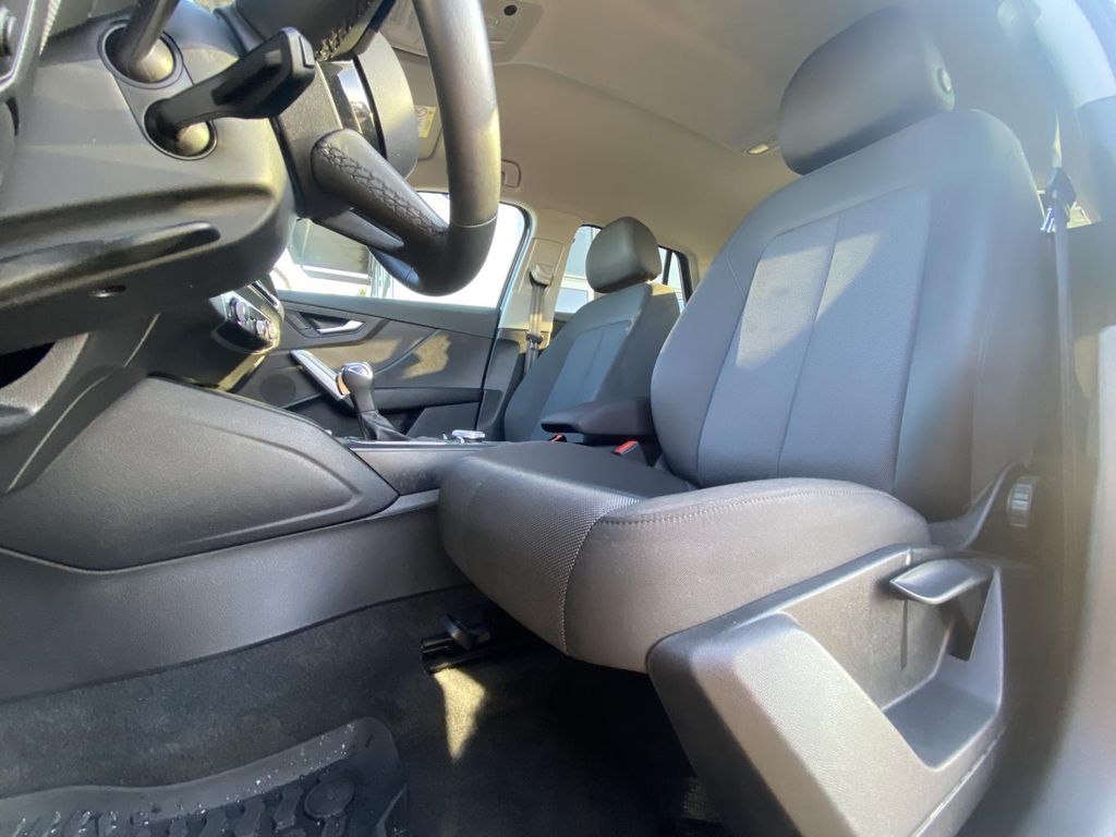 Audi Q2 2023 г. Чёрный, пробег 40386 км